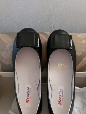 Children's ballerinas new, black leather, size 34