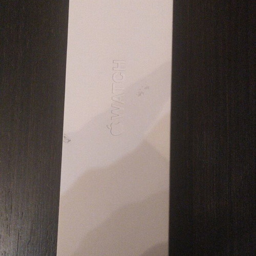 Apple Watch Series 8 aluminum with white sport band new