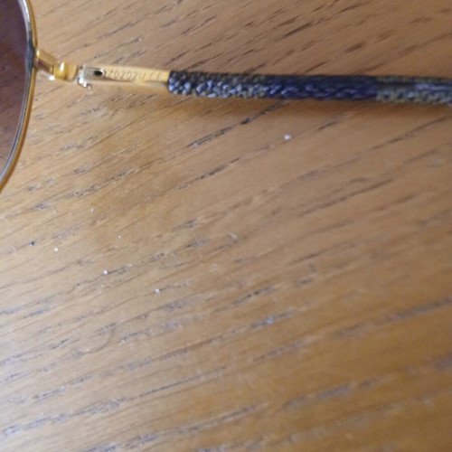 Louis Vuitton sunglasses like new, brown