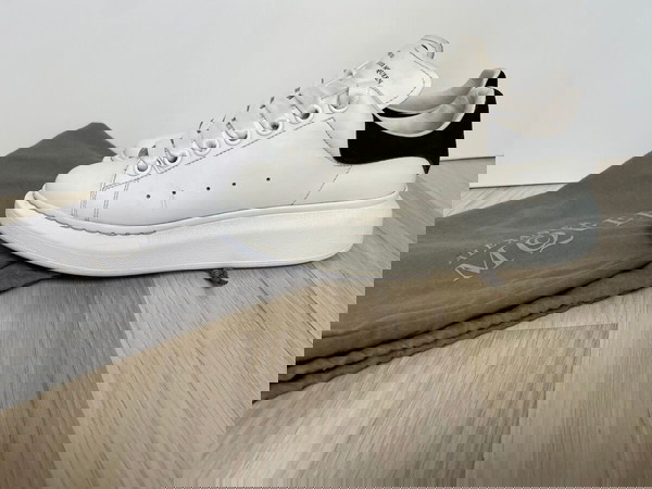 Alexander Mcqueen Oversize sneakers 37