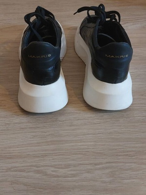 MAKRIS sneakers γυναικεία  μόνο 128 ευρώ!!!