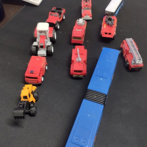 Toy cars like new, pack of 11 pieces
