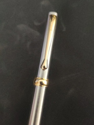 Borghini pen in excellent condition