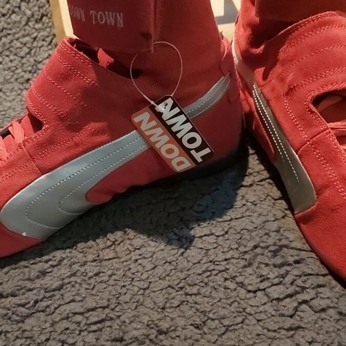 Athletic shoes new, size 46, red