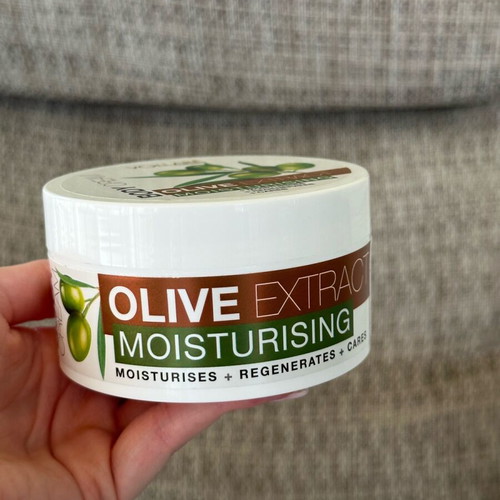 Body cream and hand cream set new with olive extract