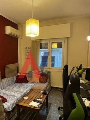 Apartment 47 sqm renovated in Vyronas with air conditioning and view