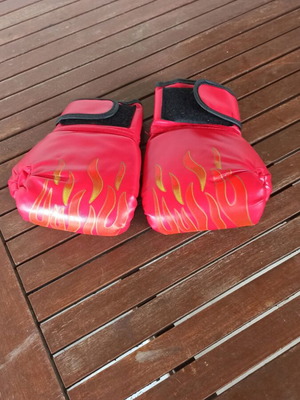 Children's boxing gloves like new