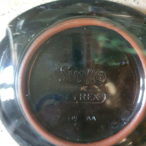 Pyrex Svelto vintage collectible ovenproof plates and bowls set of 4