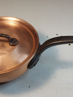FALK copper sauté pan like new with 18 cm lid