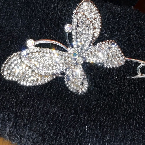 Brooch with rhinestones like new, white and silver