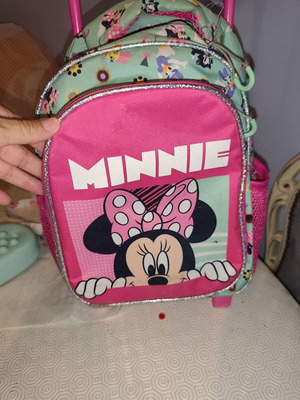 Minnie bag with wheels like new, pink
