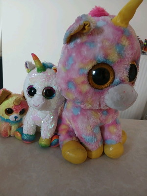 Plush unicorns used, set of 3, various colors and sizes
