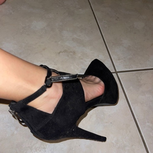 Migato velvet sandal size 39 new with high platform