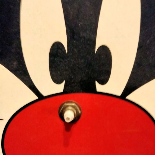 Vintage Sylvester Looney Tunes wall clock used, 1994 Warner Bros.