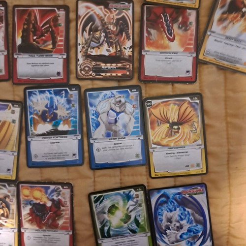Κάρτες Monsuno μεταχειρισμένες