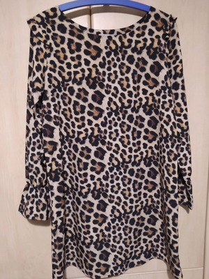 Dress straight cut leopard print like new, one size, beige brown
