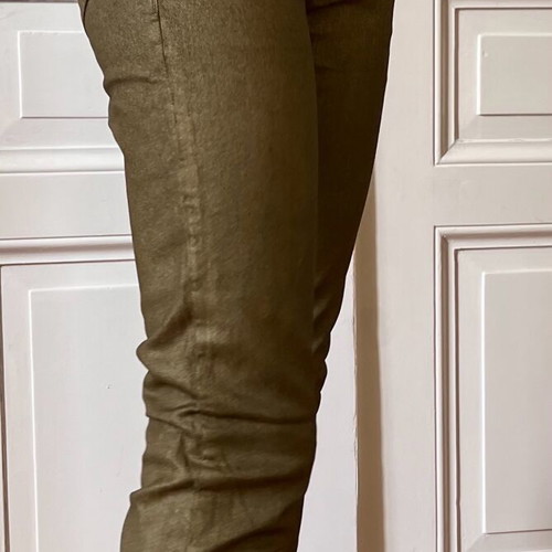 FREESOUL women's jeans like new, gold color, size 27/32