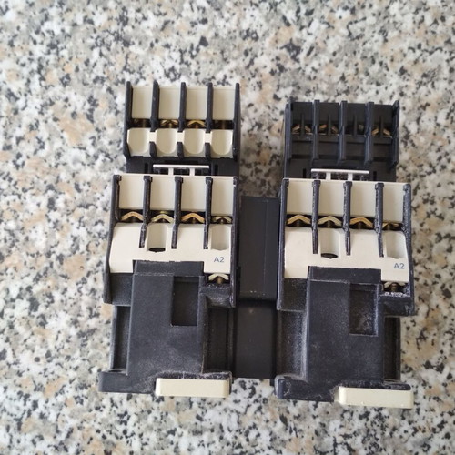 Telemecanique LC1D1810 power relay double coil 110V AC