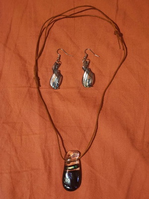 Murano glass necklace and earrings set new, blue
