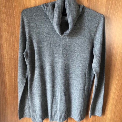 H&M sweater L like new, grey, very soft
