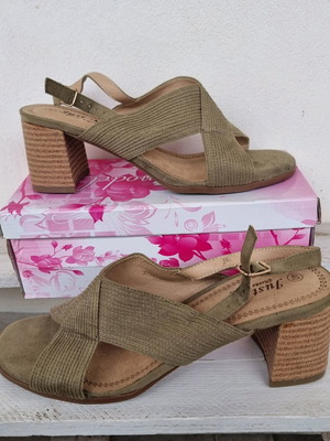 Sandals new with thick stable low heel, khaki color