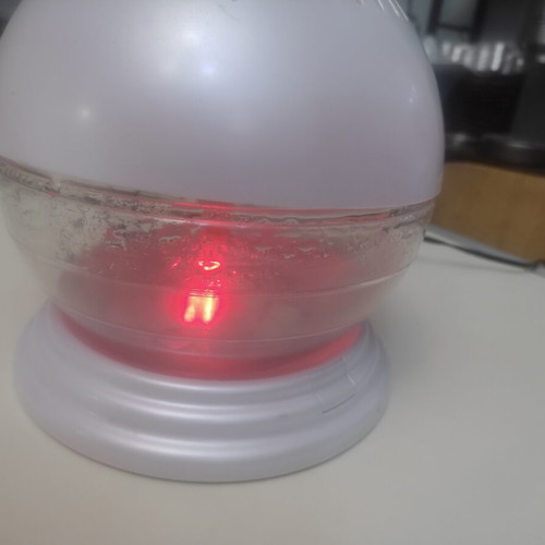 Air Fresh Globe like new with color change and essential oils