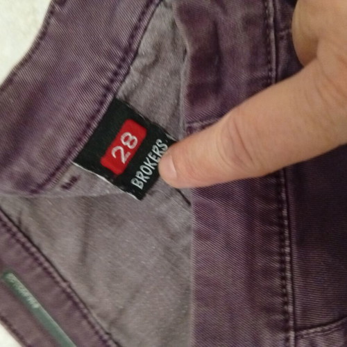 Pants No 28 like new, waist 37 cm, missing back pocket button