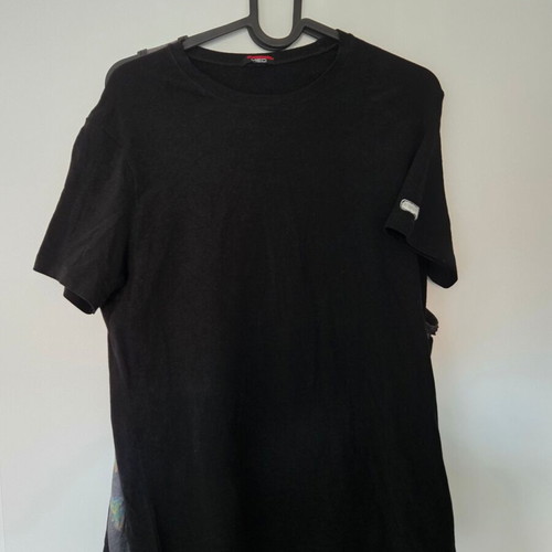T-shirts used, sizes S and M