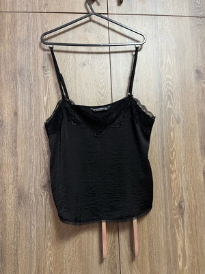 Lingerie strap Stradivarius like new, black, size M