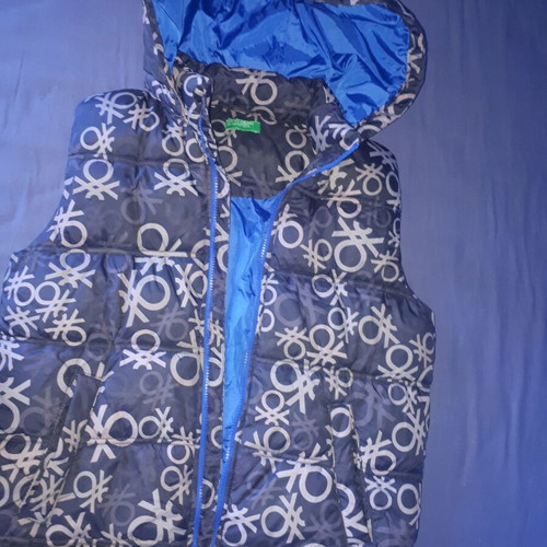 Benetton sleeveless jacket for boys like new, gray and blue
