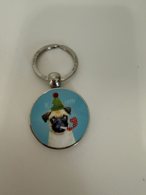 Μπρελόκ Pug “Be Happy”