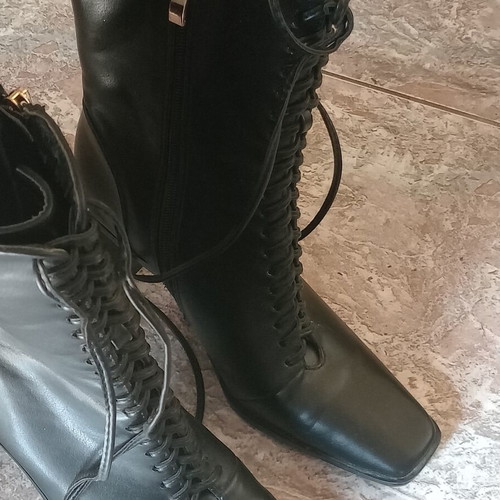 Tulipano women's leather boots like new, black, size 39