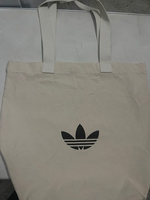 Adidas τσάντα ώμου σαν καινούργια, μπεζ