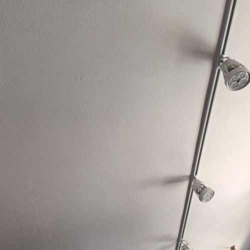 Lighting rails 5 meters with 6 spotlights each like new