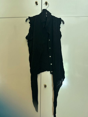 Black vest-shirt Celestino like new