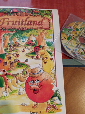 Fruitland Level 1 book like new with CD