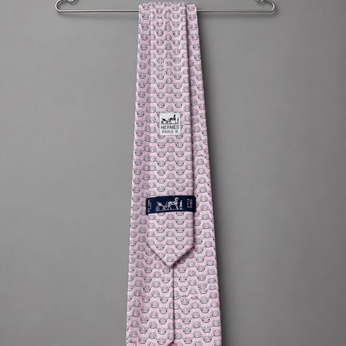 Hermes Paris silk tie like new, pink
