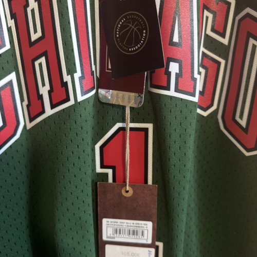 Derrick Rose 2008-09 Chicago Bulls Hardwood Classics jersey, small