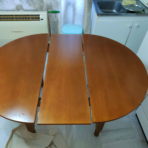 Extendable solid wood round dining table with 4 chairs set