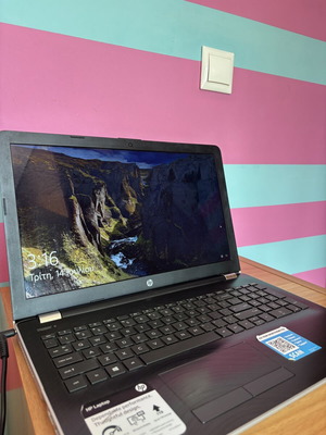 HP 15-bs060wm Touchscreen laptop μεταχειρισμένο, Intel i3, 8GB RAM, 1TB HDD