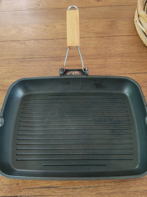 IKEA grill pan used a few times