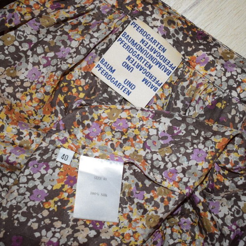Baum Und Pferdgarten Silk Floral Top like new, size 40, colorful