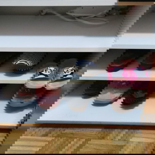 Ντουλάπι 2 φύλλων με ροδάκια
