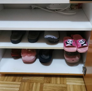 Ντουλάπι 2 φύλλων με ροδάκια