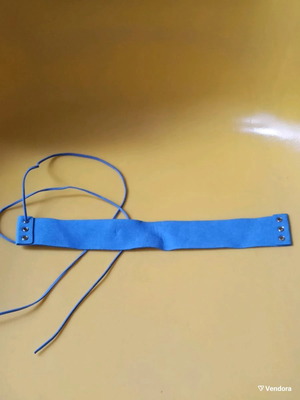Blue fabric choker with skynaki used