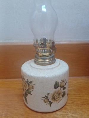 Decorative lamp like new with wick and decoupage technique