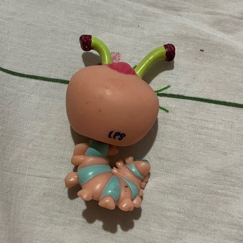 Littlest Pet Shop used with glitter collectible piece