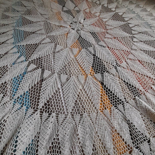 Handmade round tablecloth with crochet like new, beige