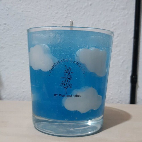 Handmade gel candle in fancy design 250gr like new