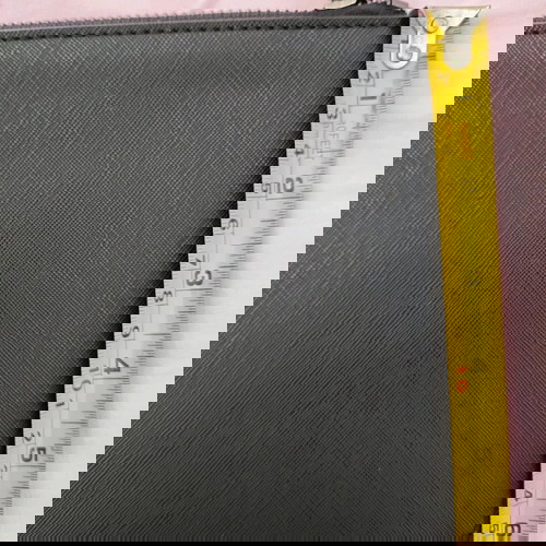 Δερμάτινο τσαντάκι DKNY pouch